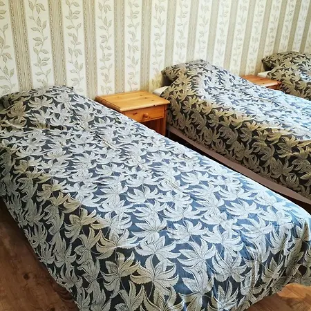 Apartment Old Town Apartments For Families & Groups - Rueuetli 29 *