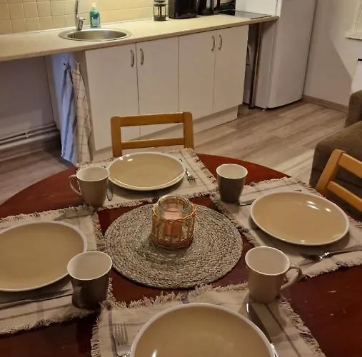 Old Town Apartments For Families & Groups - Rueuetli 29 Apartment