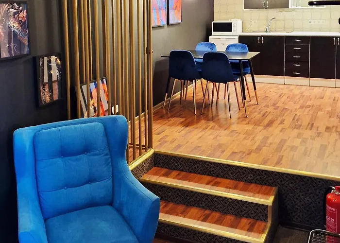 Old Town Apartments For Families & Groups - Rueuetli 29 *